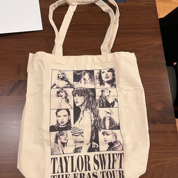 Era’s Tour VIP Box Foxborough - Picture 3 of 5